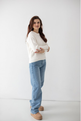 Светр жіночий